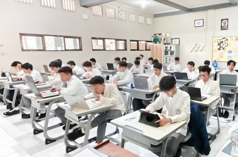Sukses Studi Lanjut
