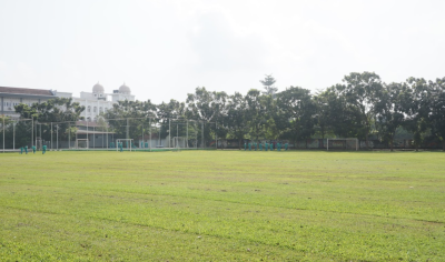Lapangan Olahraga & Area Aktivitas